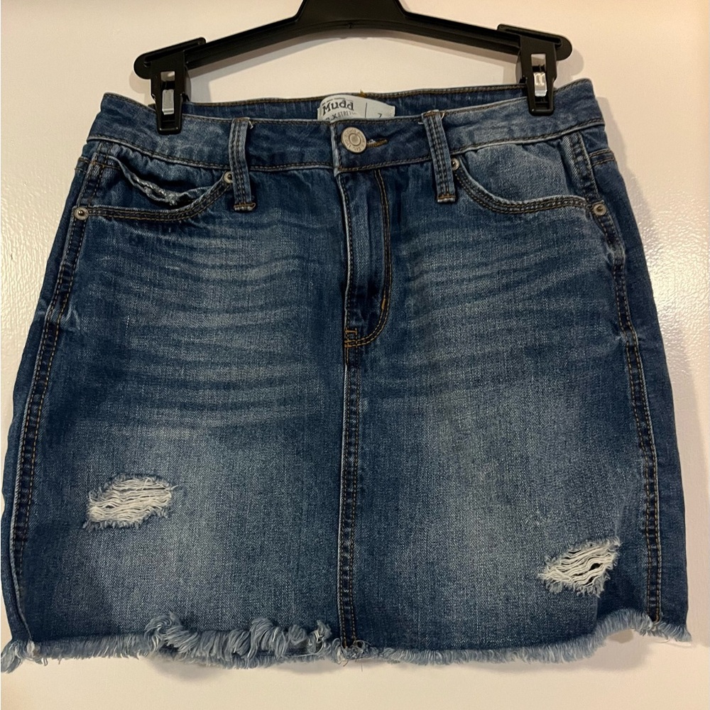 Mudd denim skirt with rips